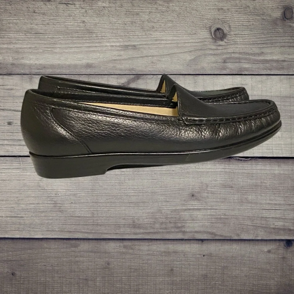 SAS Simplify 7 Narrow Black Leather Loafers Flats Comfort Shoes Mint Made in USA
